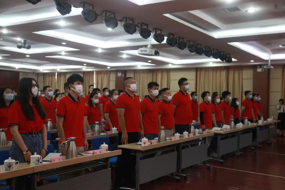 传承红色基因，，，，，，争创绚烂业绩_怡和医药|江西怡和医药有限公司